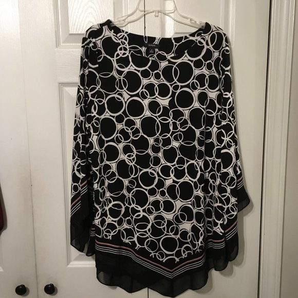 Alfani Tops - Alfani Printed V-Hem Flared Sleeve Top Sz 3X
